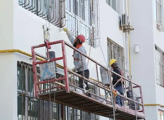 老旧小区改造项目中使用防坠器